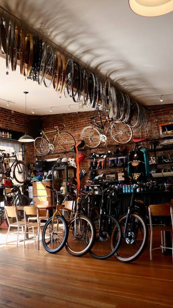 Les outils et accessoires indispensables pour réparer son vélo